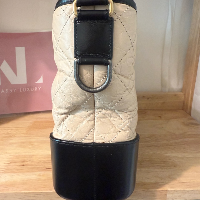 Chanel 流浪包中號 Gabrielle Medium bag-1