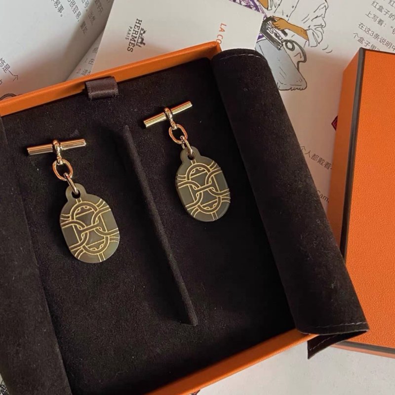 hermes chaine d‘ancre 龜背牛角耳環猪鼻子耳釘 限量款全新配件盒子-1