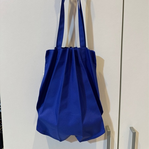 me Issey Miyake 寶藍色小包 三宅一生