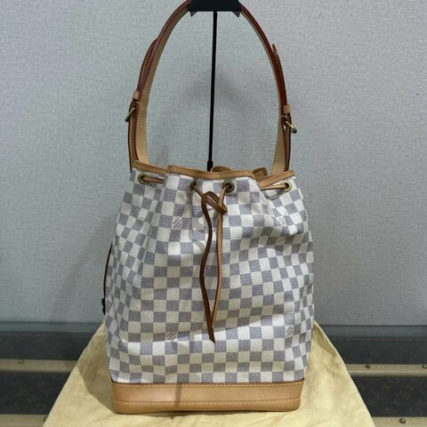 LV 白棋盤金扣抽繩肩背斜背水桶包 26*34*19 98新 配件塵袋