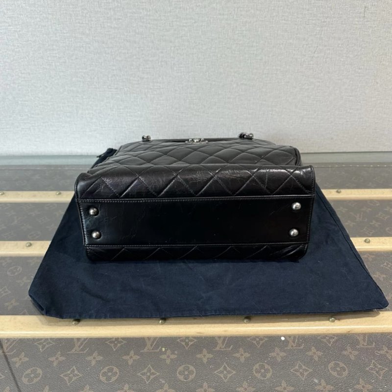 CHANEL 黑銀油蠟皮孟買手提肩背包 29*27*12 98新 配件:塵袋-3