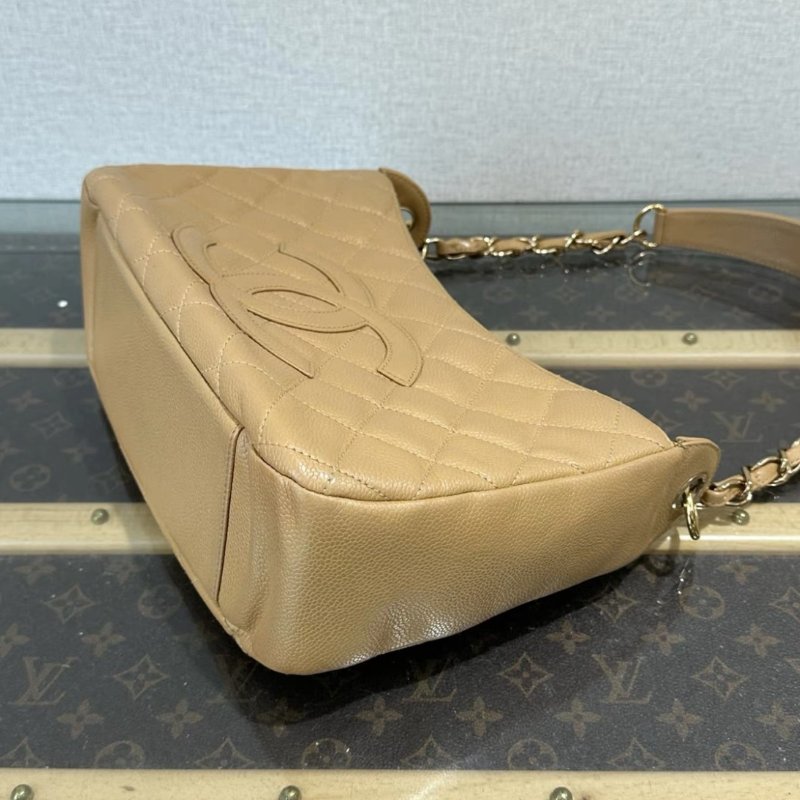 CHANEL 杏色金菱格紋肩背腋下包 28*17*9 98新 配件塵袋-4