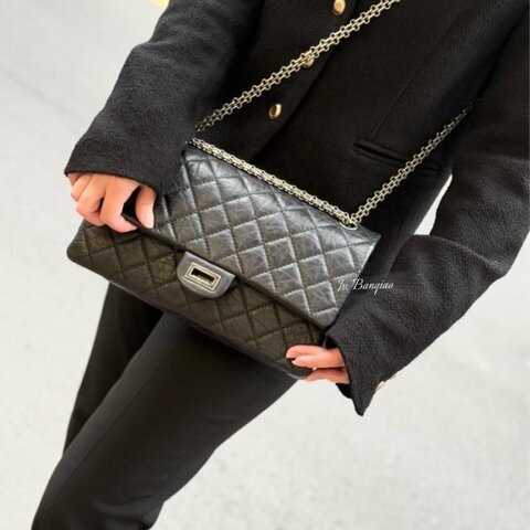 CHANEL 黑小牛皮復古銀扣2.55口蓋包A37587