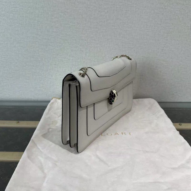 BVLGARI 奶昔白中號蛇頭鏈條包27*18*5 98新配件塵袋盒子-1