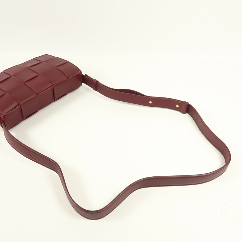 BOTTEGA VENETA 羊皮皮革Cassette Medium肩背袋-7