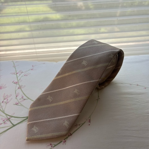 Burberry 博柏利 男士流沙金色 經典人馬 100% 絲質領帶