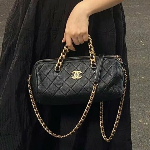 ✨CHANEL 黑金菱格紋保齡球包26*16*11 98新配件塵袋盒子