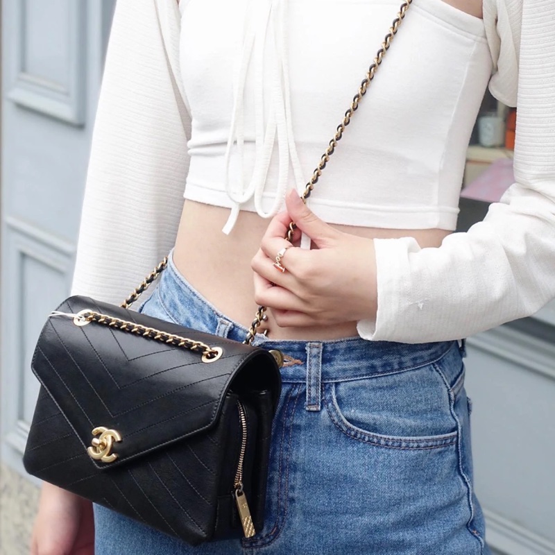 Chanel 香奈兒V 紋海軍藍翻蓋斜挎包-10