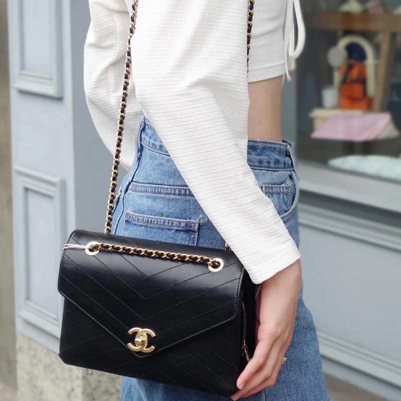 Chanel 香奈兒V 紋海軍藍翻蓋斜挎包-11