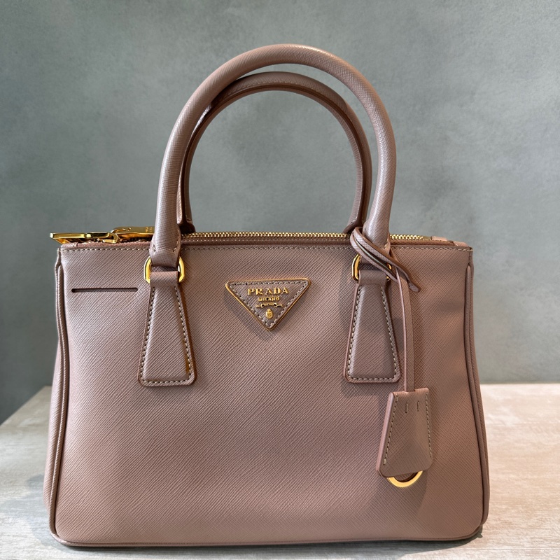 Prada Galleria Saffiano 雙拉鏈 小號 粉膚色 送Prada 紫色長夾-0