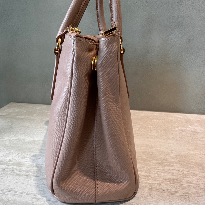 Prada Galleria Saffiano 雙拉鏈 小號 粉膚色 送Prada 紫色長夾-3