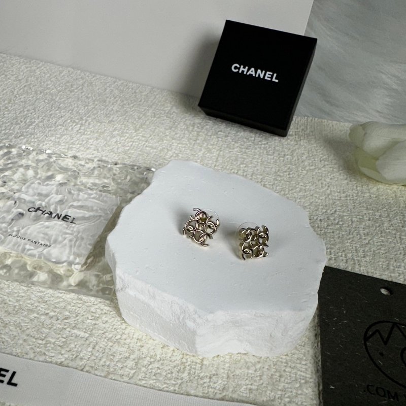 全新 現貨CHANEL耳針-0