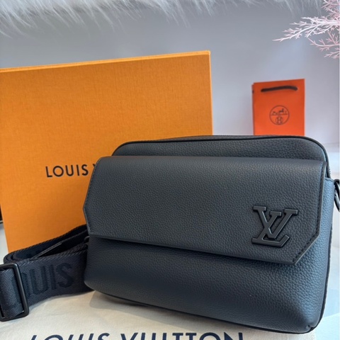 *SHIHNA名牌精品*LV Messenger Alpha Hobo AFi 包