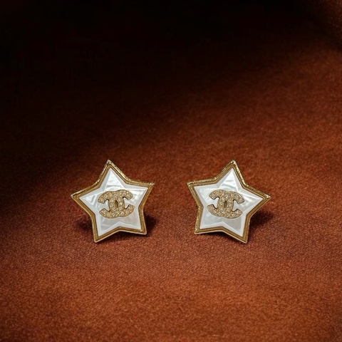 莉亞精品♡Chanel 24c星星耳針 近新閒置品
