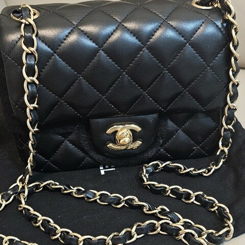 經典方胖 Chanel coco CF17 方胖黑金羊