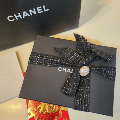Chanel 牛皮黑金釦 迷你三折短夾