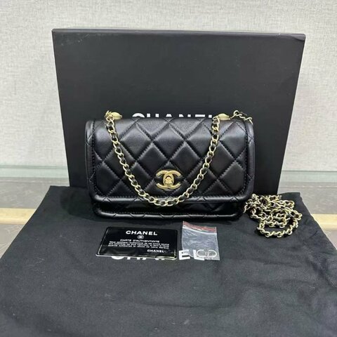 ✨CHANEL 黑金金幣豆腐包19*12*6 98新配件塵袋盒子保卡