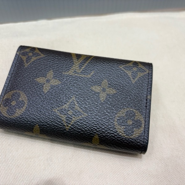 Lv 老花基本款 6孔鎖包-1