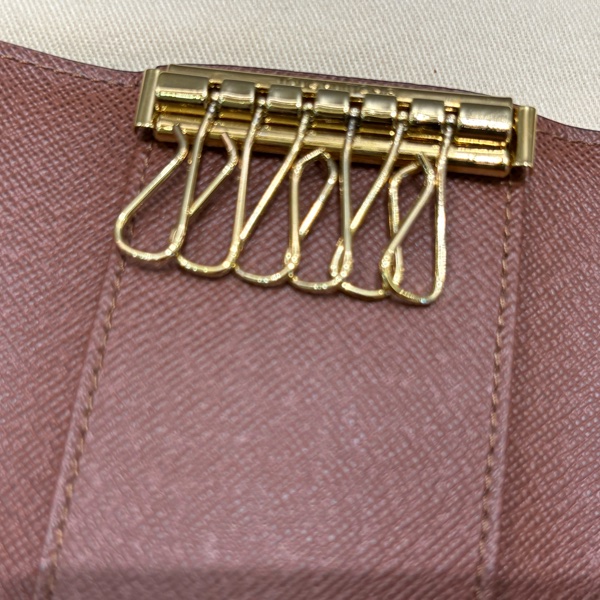 Lv 老花基本款 6孔鎖包-9