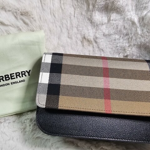 全新 Burberry 經典格紋斜背包｜附原廠防塵袋與吊牌