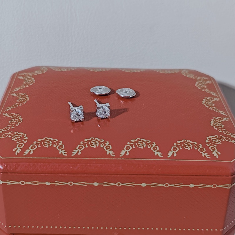 Cartier卡地亚 C De 经典牛头石钻石耳钉-4