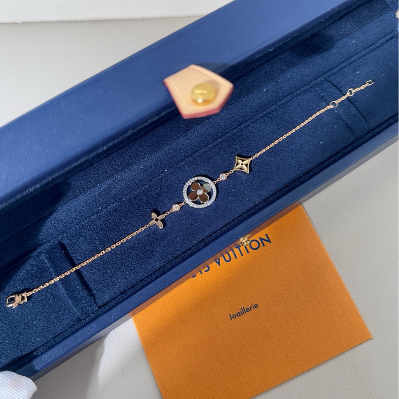 LV路易威登 Idylie blosso 花卉手链-2