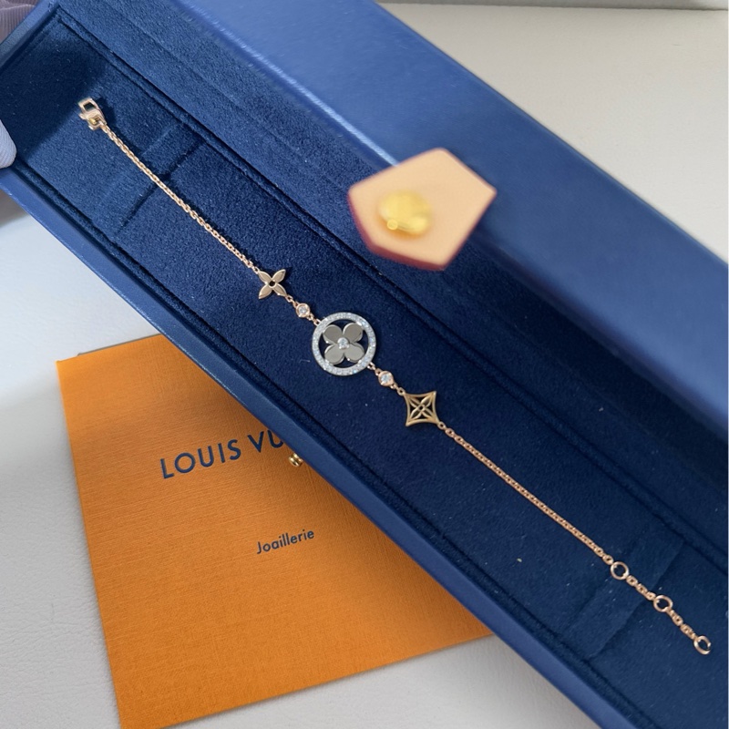 LV路易威登 Idylie blosso 花卉手链-3