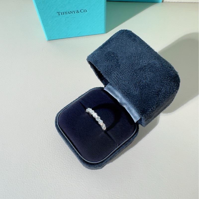 Tiffany蒂芙尼 Forever系列 PT950铂金排钻戒指-3