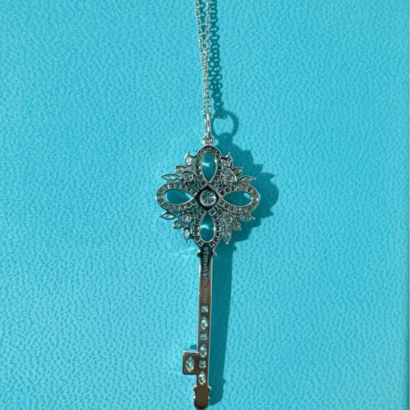Tiffany蒂芙尼 keys系列 Victoria维多利亚 铂金满钻钥匙项链-4