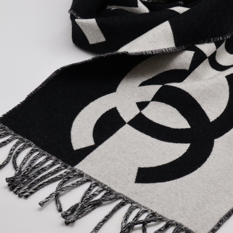 CHANEL 24K黑白拚色圍巾-3