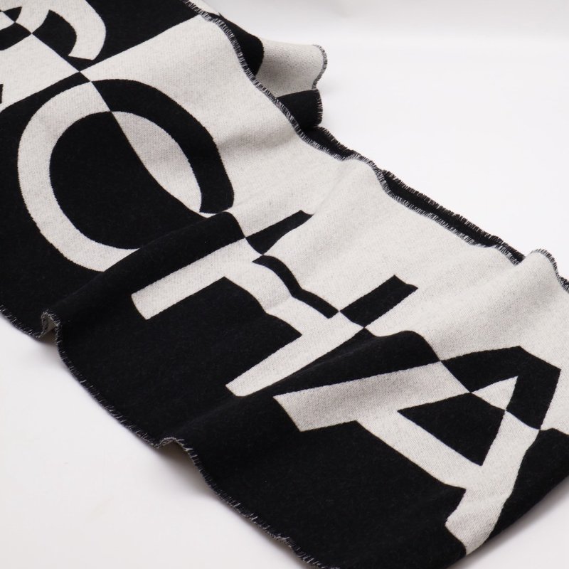 CHANEL 24K黑白拚色圍巾-6