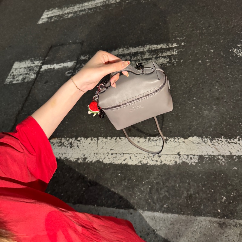 LONGCHAMP 專櫃款 小牛皮/可愛迷你斜背包 手提包❤️會不定時會優惠~-9