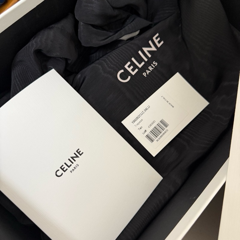 (全新)Celine Teen Triomphe Canvas 經典老花帆布金扣背肩包-7
