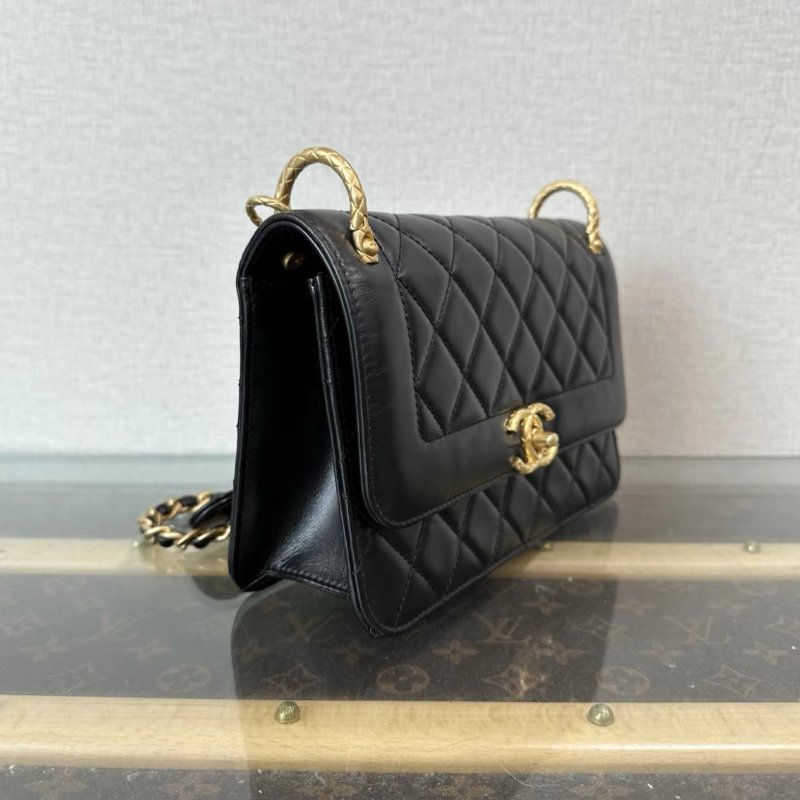 CHANEL黑金雙金環黛妃肩背斜背包20*13*5.5 98新配件塵袋-1