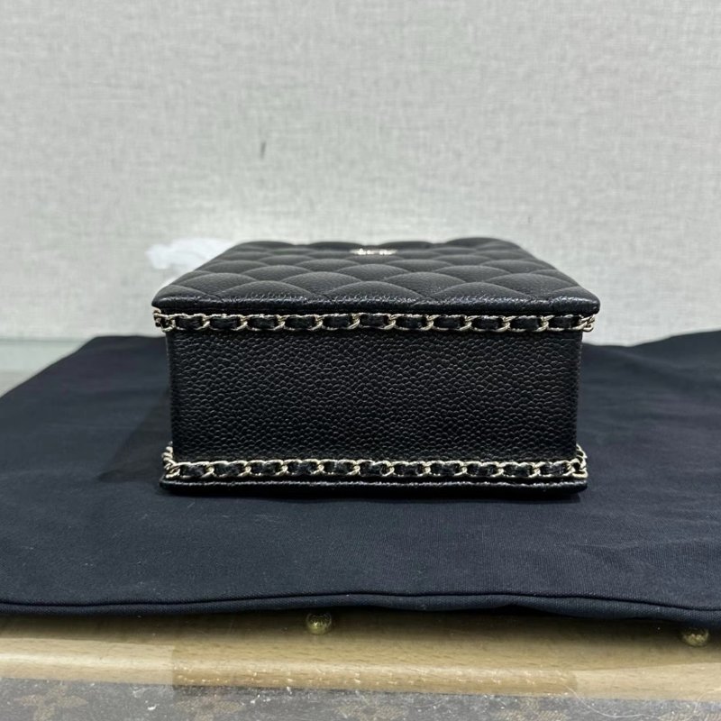 CHANEL 22S黑金魚子醬晚宴包 14*19*6 99新配件塵袋-3