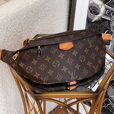 LOUIS VUITTON 經典老花腰包