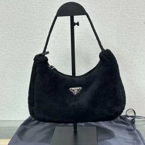 ✨ PRADA 黑銀毛絨hobo手提腋下包 23*16*6 98新 配件塵袋