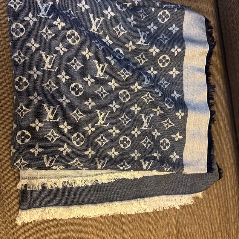 LV Monogram Denim 披肩-2