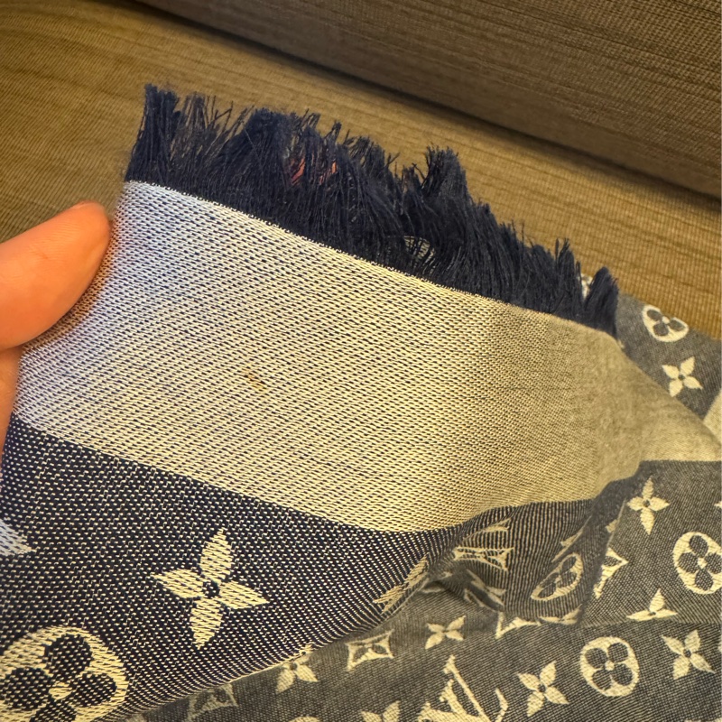 LV Monogram Denim 披肩-4