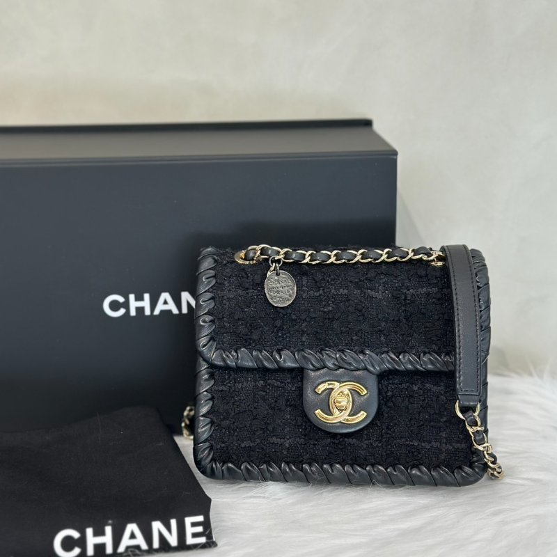 CHANEL 22C滾邊粗毛呢豆腐包 - 小號黑金-8