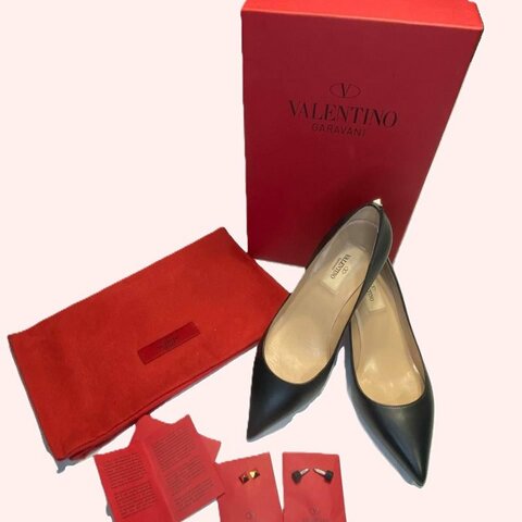 Valentino Garavani One Stud leather heels 黑色卯釘高根鞋