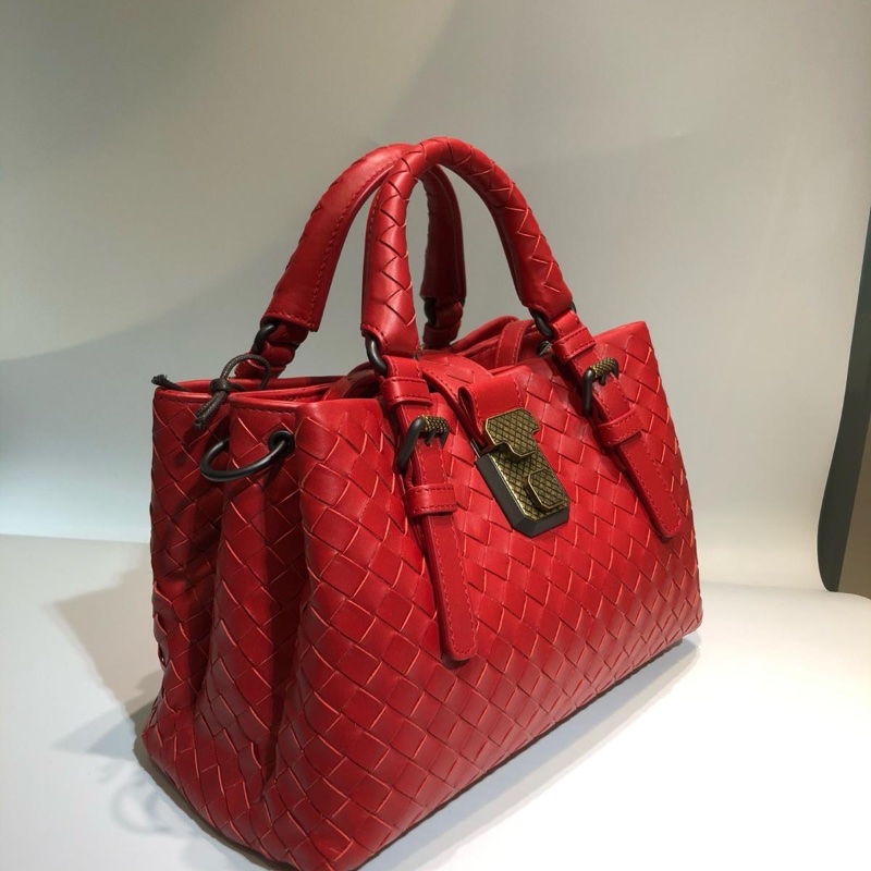 Bottega Veneta Roma red bag-1
