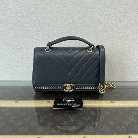 CHANEL 藍金V紋郵差包23*15*8 98新配件塵袋保卡