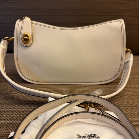 Coach Swinger23 白色 閑置全新