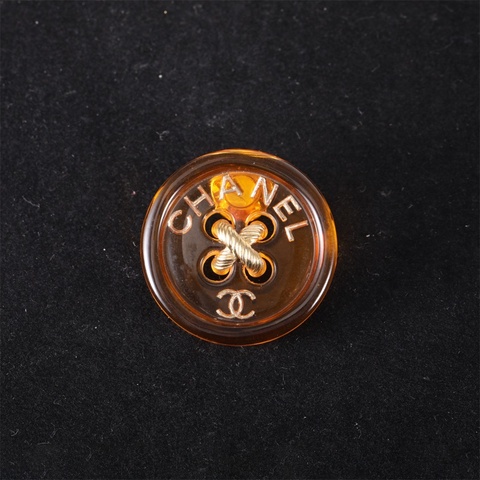 CHANEL(香奈兒) 合金 樹脂 紐扣 胸針