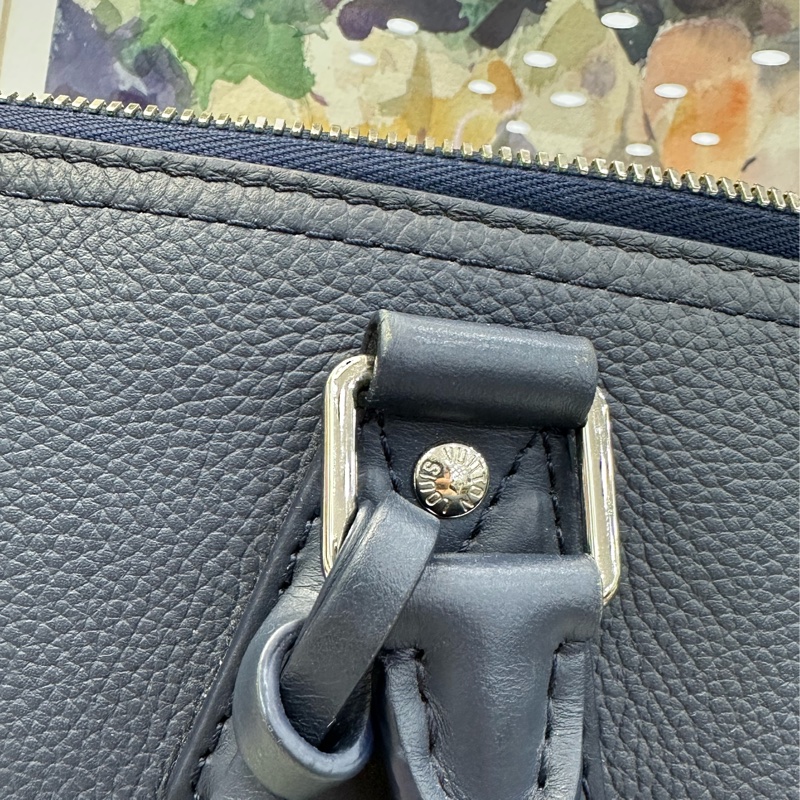LV Takeoff系列深藍色牛皮公文包 尺寸:39*29*7cm 芯片款-9