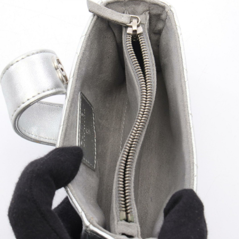 香奈兒 (CHANEL) Matelasse Pouch 手拿包，羊皮材質，銀色，二手，女士款-2