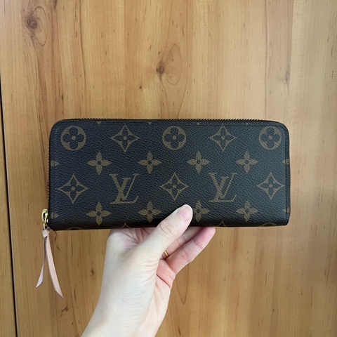 LV 原花內粉色Clemence金釦ㄇ拉8卡長夾M61298