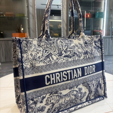 *SHIHNA名牌精品* DIOR 迪奧BOOK TOT刺繡 中號手袋