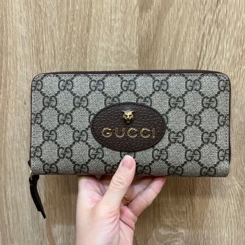 Gucci PVC咖牛皮虎頭霧金釦ㄇ拉長夾